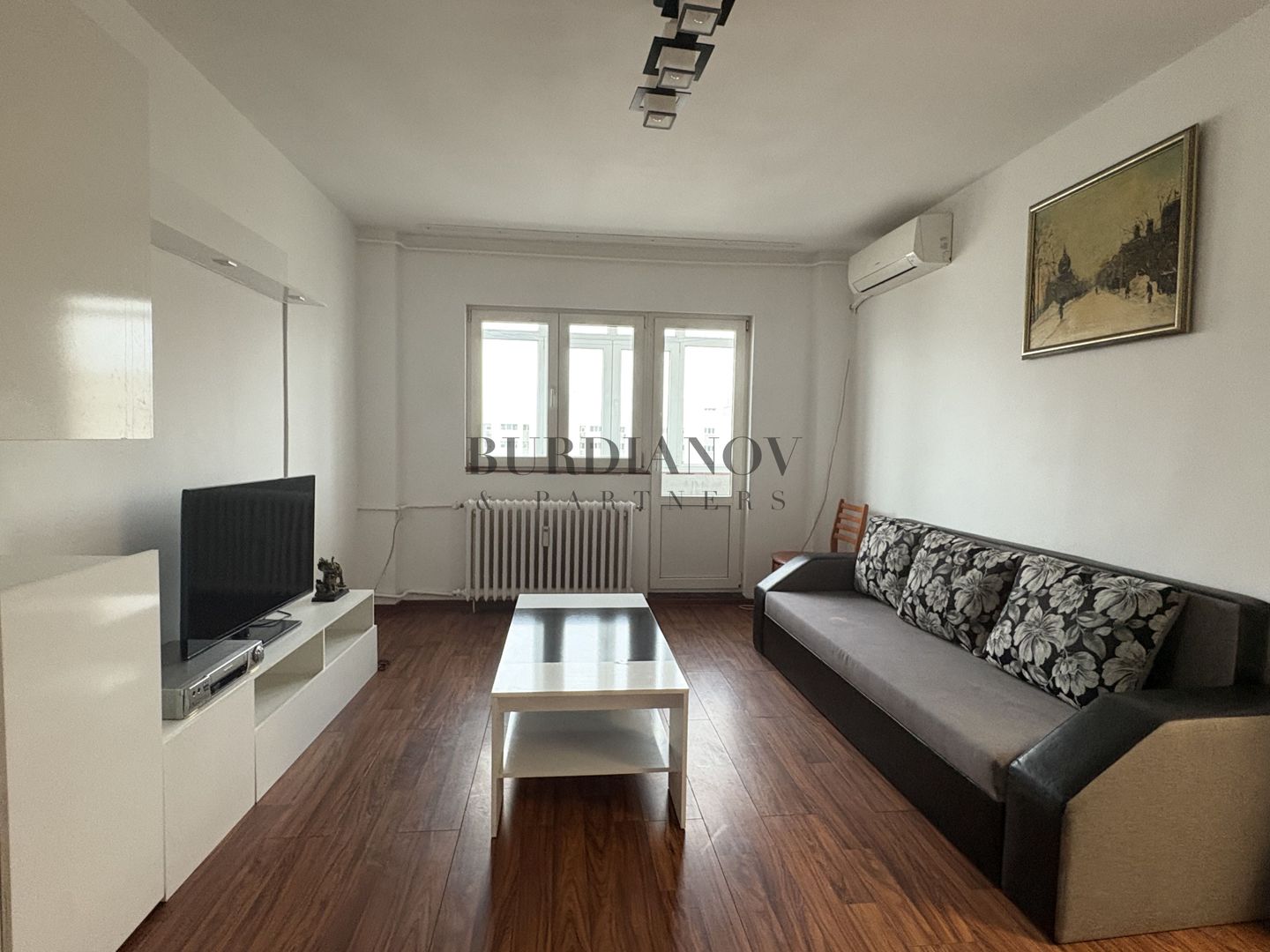 Apartament cu 3 camere - Bd. Basarabia / Metrou Titan - Poză 1