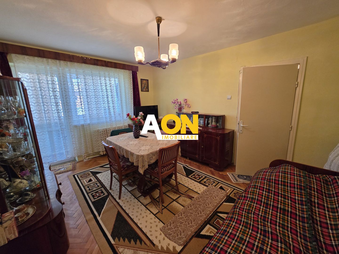 Apartament 2 camere, semidecomandat, zona Closca - Poză 6