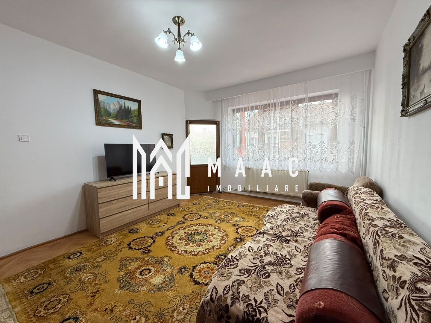 Apartament 4 camere | Curte | 3 bai | 4 balcoane | Strand - Poză 1