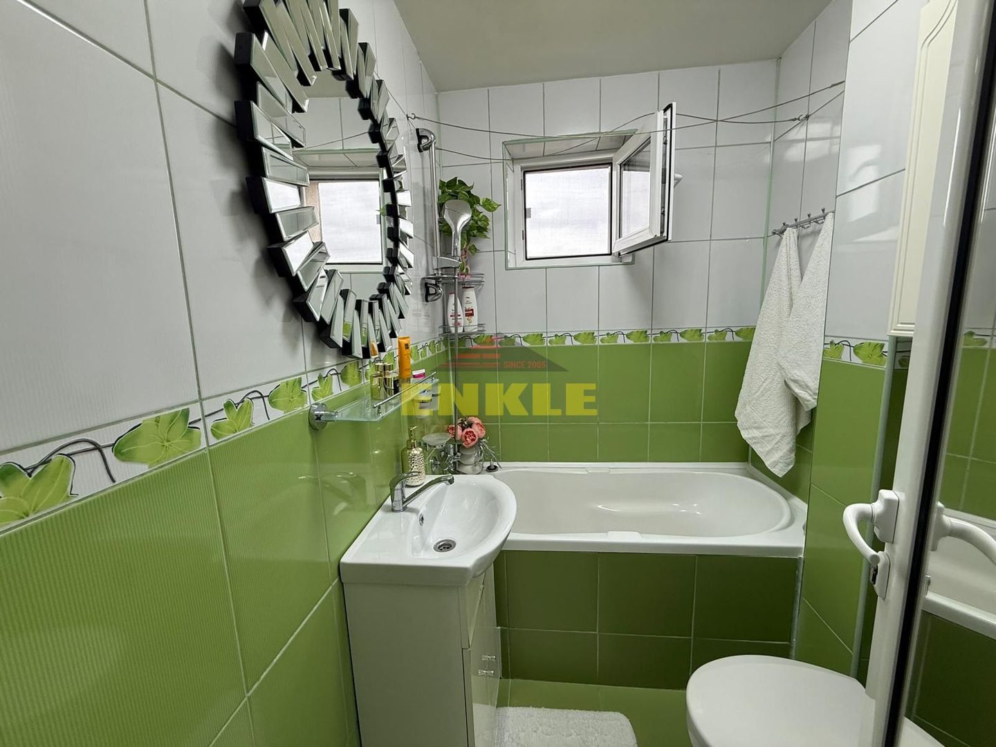 DE VÂNZARE – Apartament cu doua camere complet renovat - Poză 8