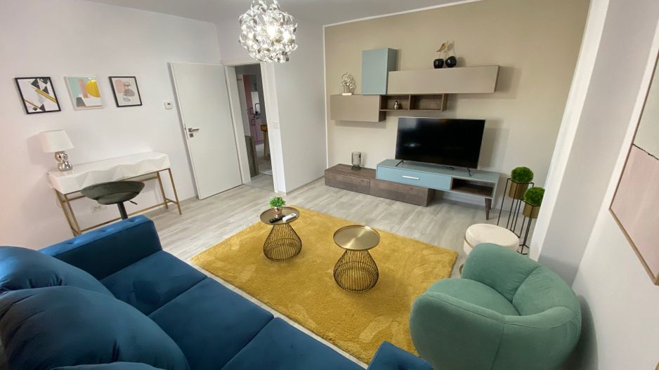Apartament  langa British - Poză 1