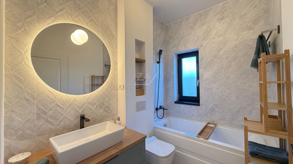 PRIMA INCHIRIERE. Casa moderna si cocheta. Curte amenajata. Loc de parcare. - Poză 19