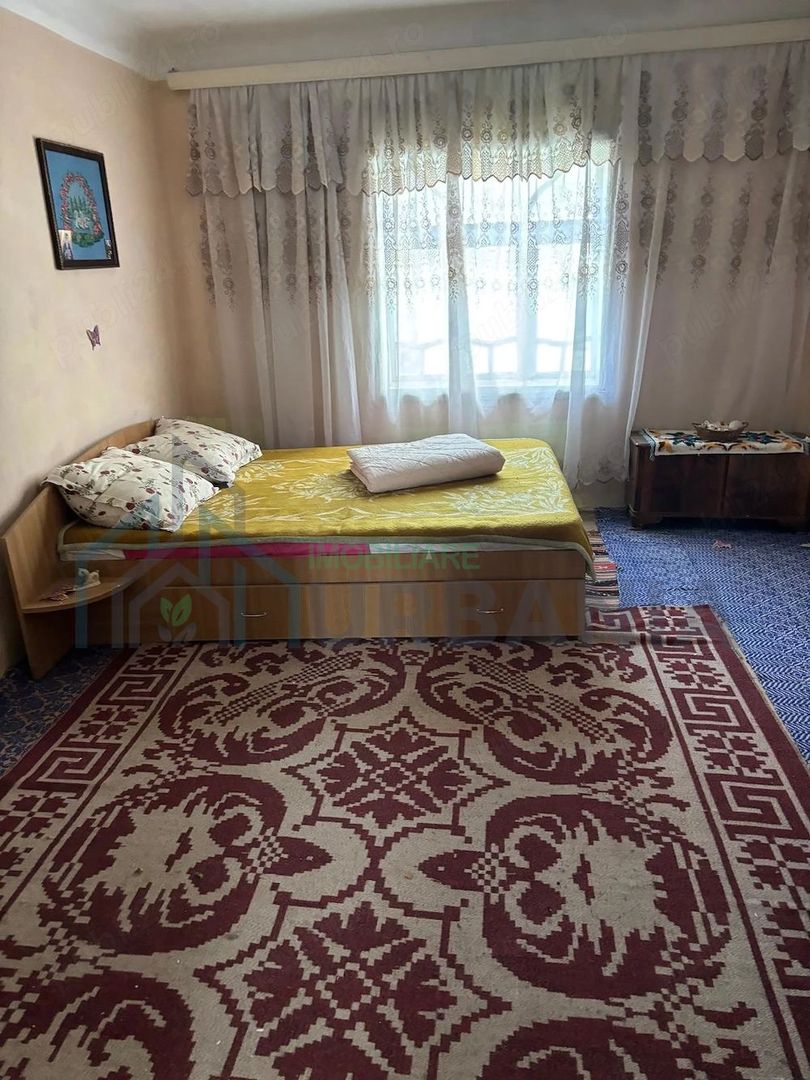 Casă de locuit cu 4 camere de vânzare în centrul satului, comuna Bivolari - Poză 5