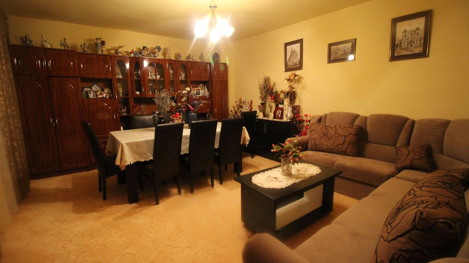 TEREN GENEROS CU CASA - Poză 4