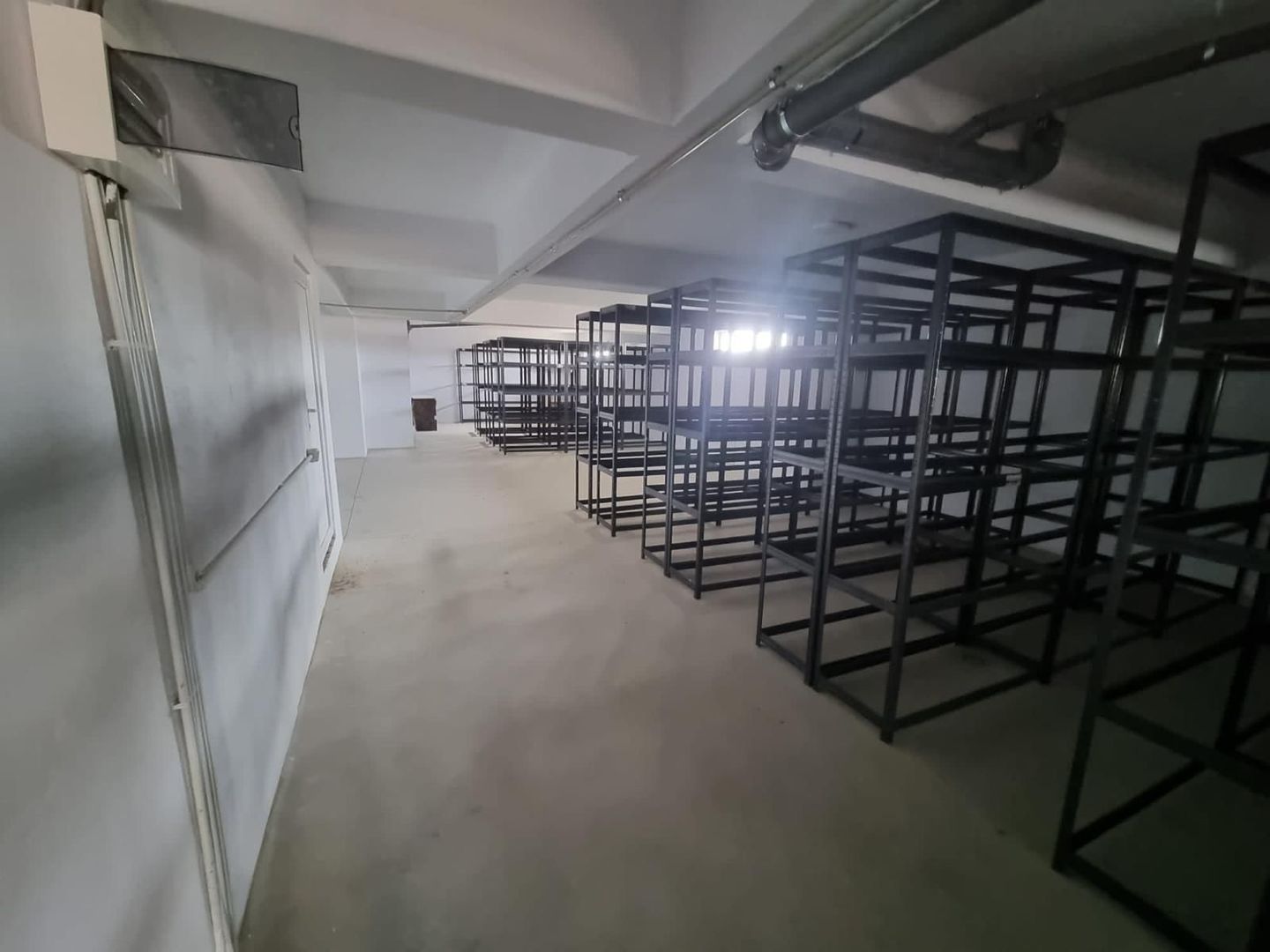 SPATIU - DEPOZIT, 482.2 MP, 2 GRUPURI SANITARE, RAMPA ACCES, COMIS 0% - Poză 3