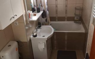 Ag EUROPA vinde ap 2 cam 48mp etaj 4 în zona Carpați 1. - Poză 6