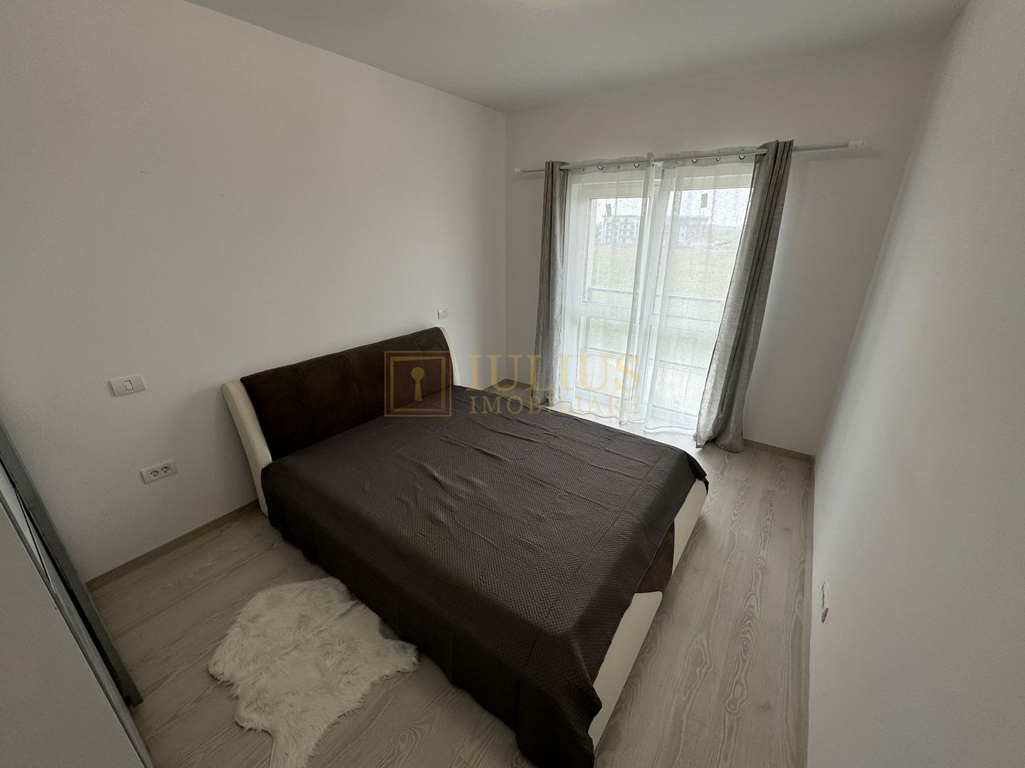 Zona Linistita-Mobilat utilat complet -bloc nou - Poză 11