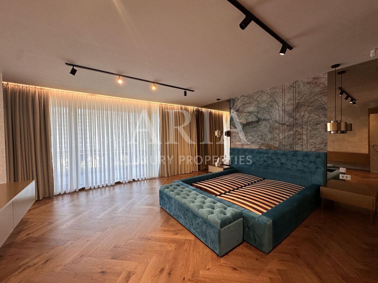 SMART VILLA - POOL - LUXURY GATED COMMUNITY - NEAR THE FOREST - Poză 28