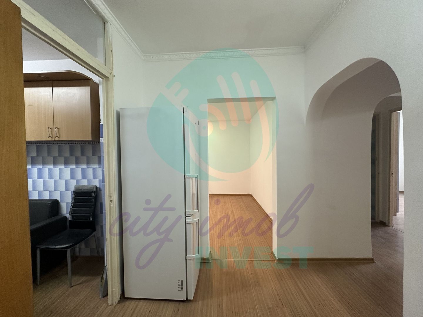 3 camere decomandate in apropiere de METROU, PARC si MALL - Poză 8