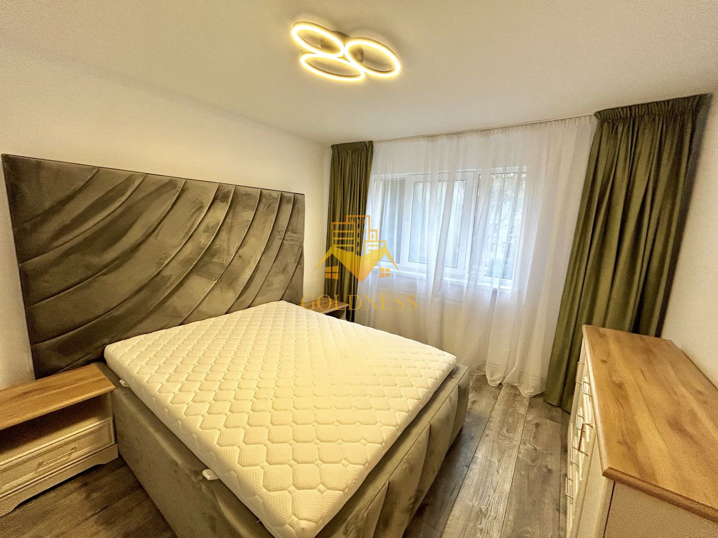 2 camere decomandate, Modern, Zona Parang  Manastur - Poză 1