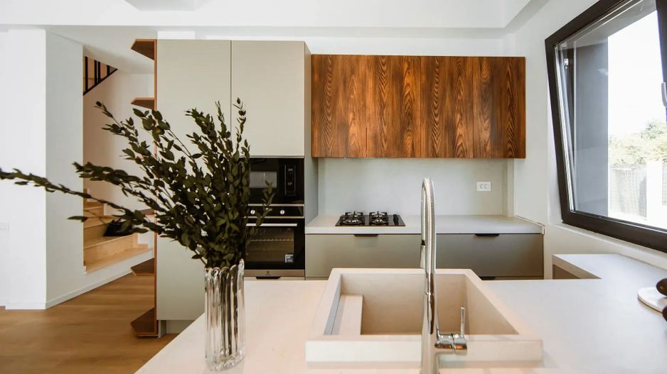 VILĂ INDIVIDUALĂ CU PANOURI FOTOVOLTAICE | COMPLEX CU PISCINA | TUNARI - Poză 4