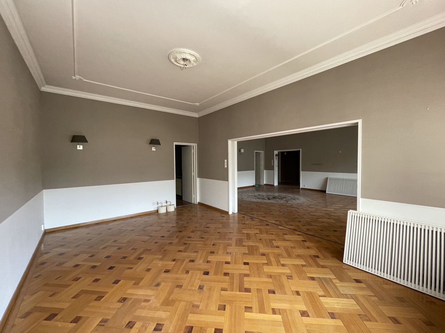 Apartament cu 4 camere de vânzare în zona Primaverii - Poză 2