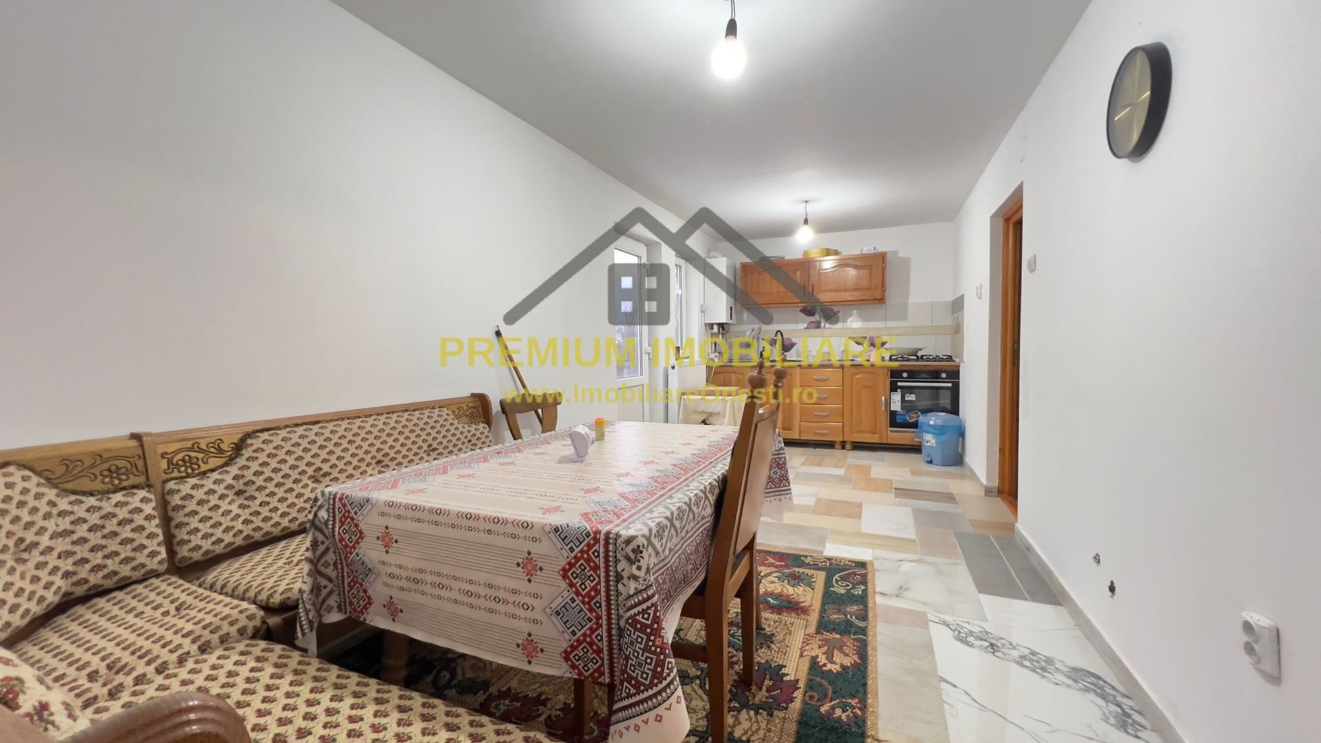 Casă renovată 2025 de vânzare în Cireșoaia - Poză 4