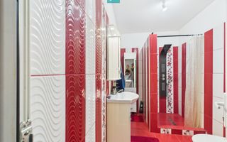 Casă spațioasă cu grădină în Topolovățu Mare - Poză 7