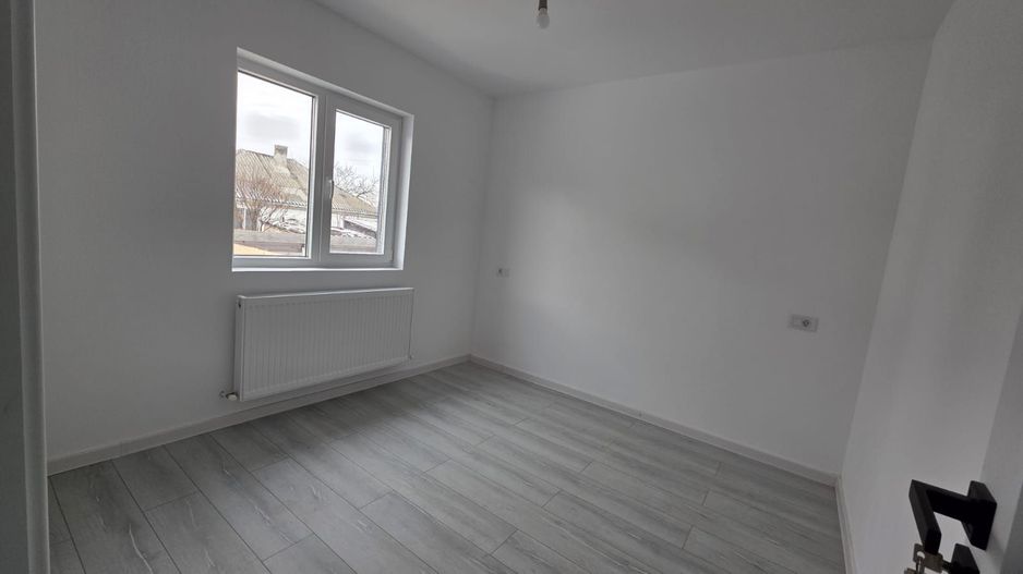 APARTAMENT 2 CAMERE CU  LOC PARCARE INCLUS CUG LUNCA CETATUII - Poză 3