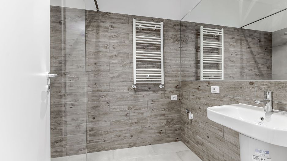 Apartament  4 camere cu gradina  Ared City  R35 - Poză 18