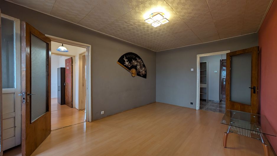 3 Camere Giulești, 60mp, Vedere Panoramică, Total de Renovat - Poză 2