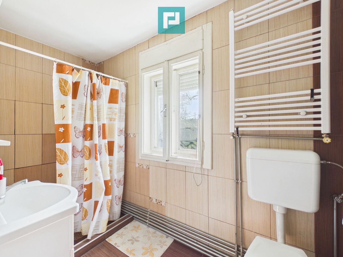 Casă solidă cu 5 camere in localitatea Almaș, Arad - Poză 7