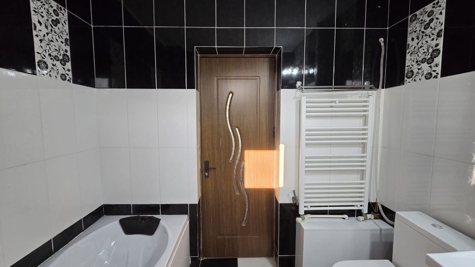 Casa D+P+E+M + Casa P+1 + Anexa | Teren 507mp | Zona centrala Mangalia - Poză 6