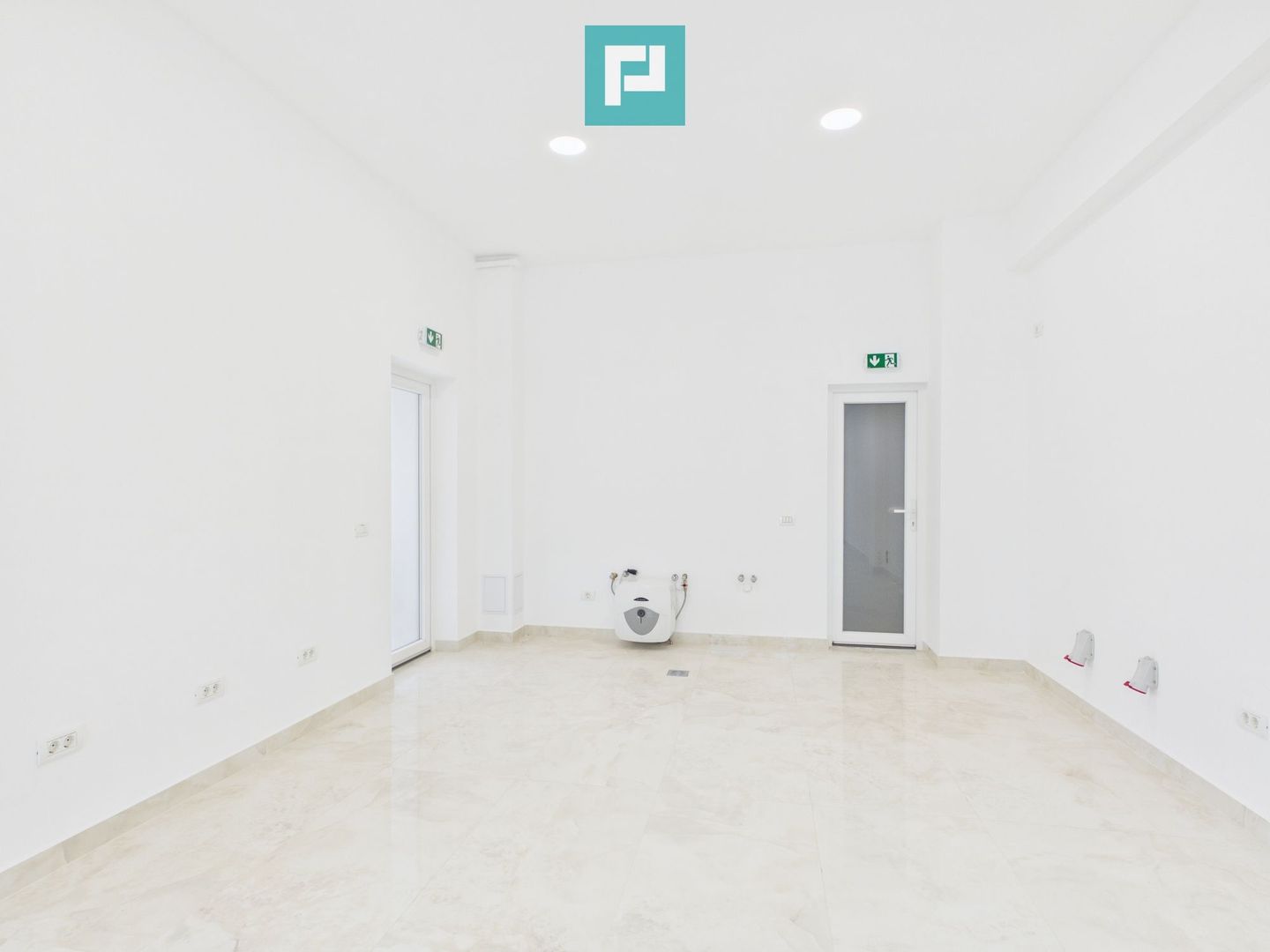 Ioșia: două spații vitrate, unire posibilă - Poză 5