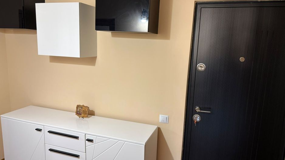 De vanzare apartament  cu 2 camere, renovat, etaj 4 , Mazepa 1, 85.000 euro - Poză 2