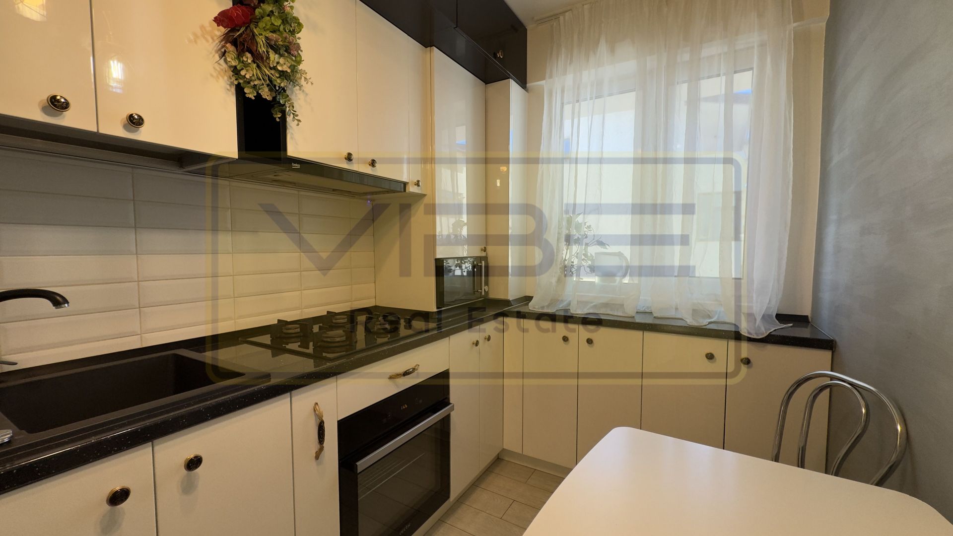 2 CAMERE DECOAMNDAT CAPAT CUG + PARCARE, 499 EURO - Poză 6