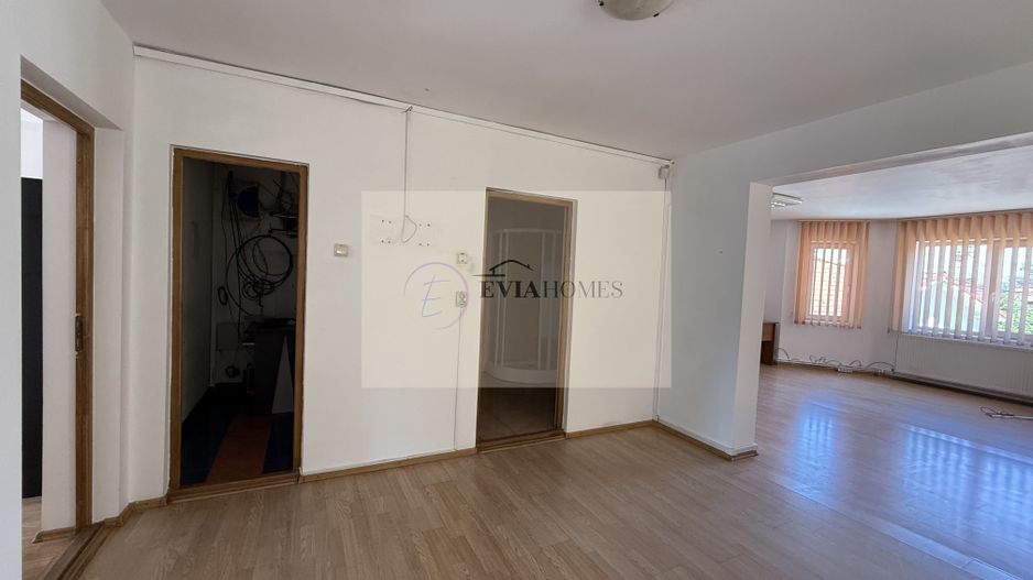 Casa individuala spatioasa, curte si parcare/zona Semicentrala - Poză 8