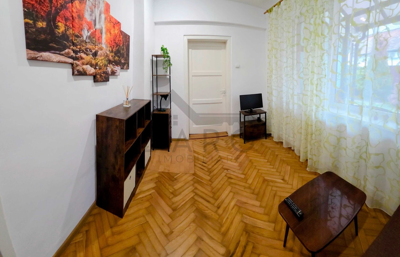 🏡 Închiriez ap. 2 camere 330€ – curte + terasă, zona semicentrală, - Poză 4