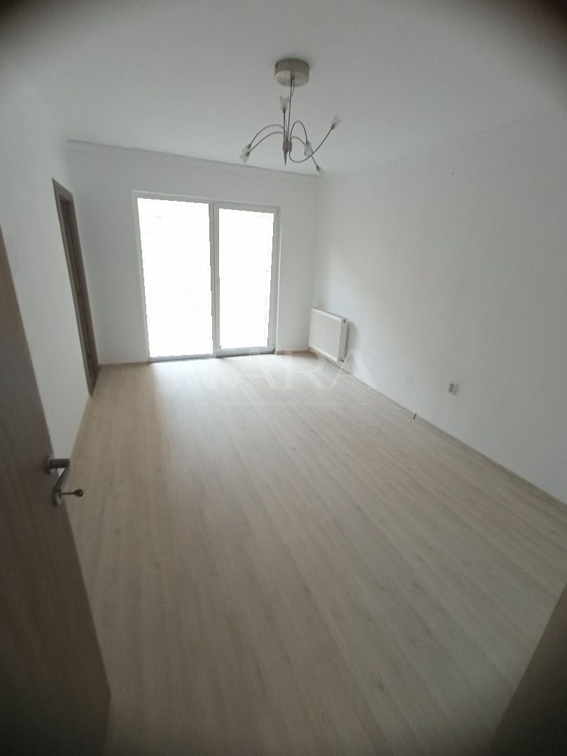 Apartament cu 2 camere de vânzare în zona Peny. - Poză 8