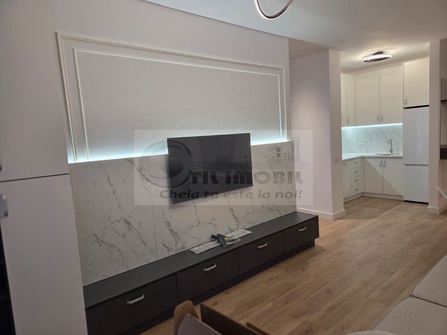 Apartament 2 camere • Silk District  • Etaj 9 • Parcare - Poză 2