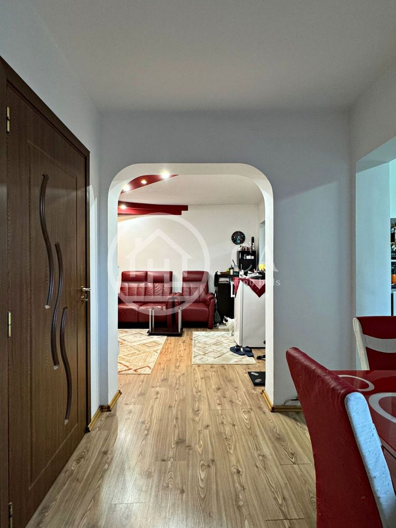 Apartament de vânzare cu 4 camere în zona Rogerius, Oradea - Poză 14