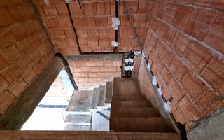 De vanzare 1/2 duplex, 4 camere, 224mp teren, Orizont - Poză 8