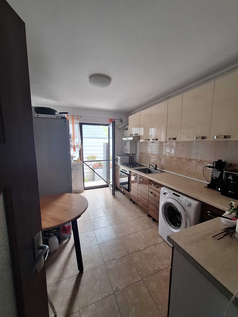 Casa de vanzare Aparatorii Patriei - Poză 5