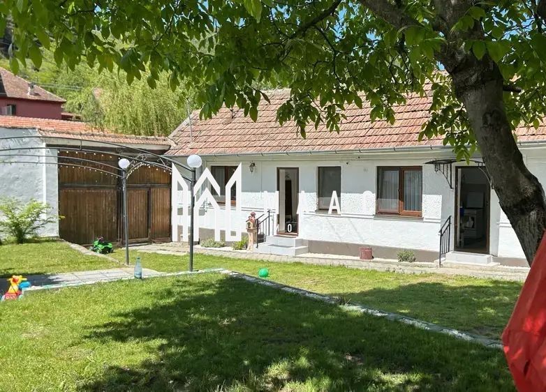 Casă Tălmăcel | 74 mp utili | Teren 507 mp + grădină - Poză 1