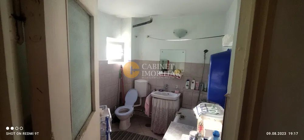 Etaj 3 Apartament 3 Camere Decomandat Nicolina Bloc 1982 - Poză 4