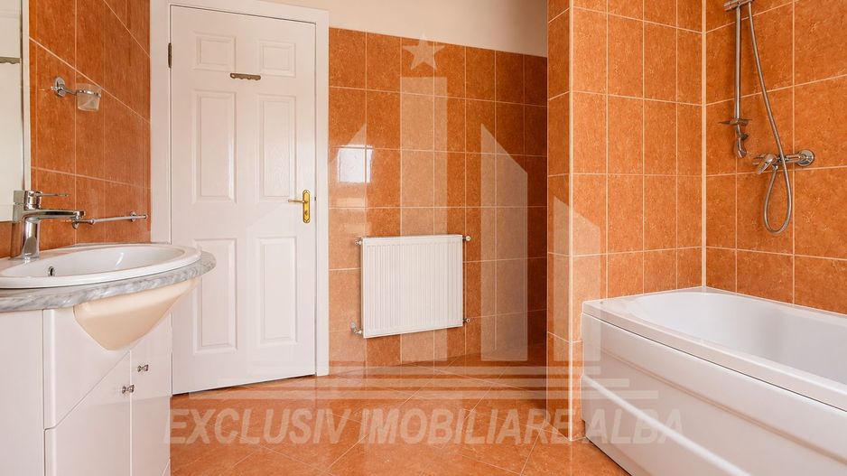 Casa individuala | 240 mp | 730 mp teren | Toate utilitatile | Cetate - Poză 4