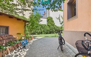 Casă ultracentrală cu 6 camere pentru investiții - Poză 28