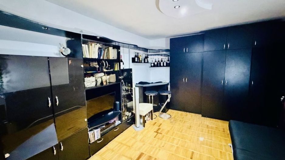 Aradului | 2 Camere | Decomandat | Centrala Proprie - Poză 2