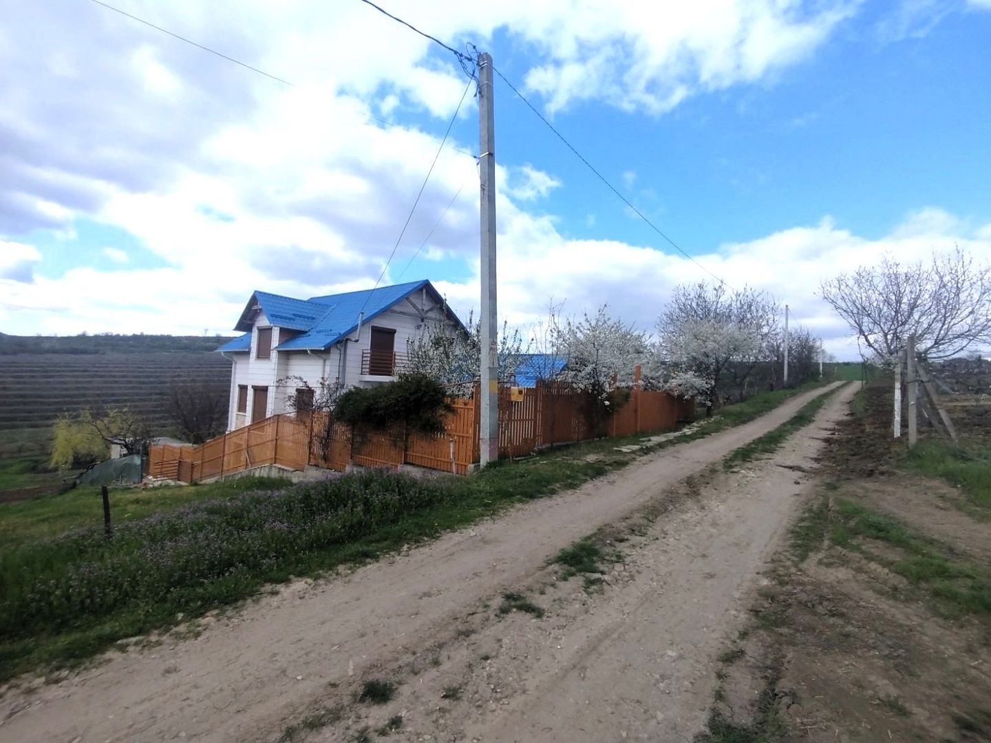 Casă generoasă cu 2 Nivele și confort modern – 10 Ari, Băcioi (sat Frumușica) - Poză 9