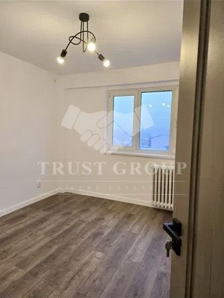 Apartament 3 camere Titulescu - Imobil 1976 - Poză 2
