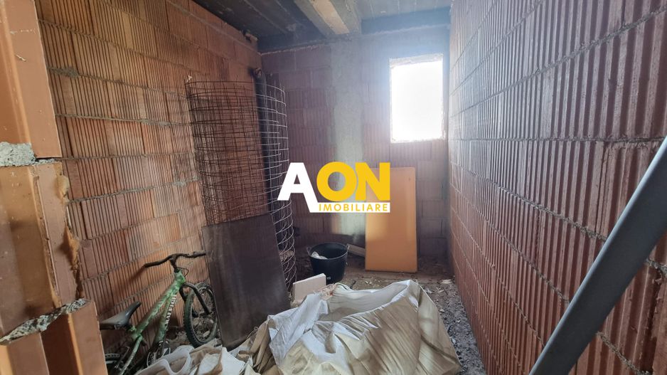 Casa la rosu,2100 mp teren,zona Micesti - Poză 12