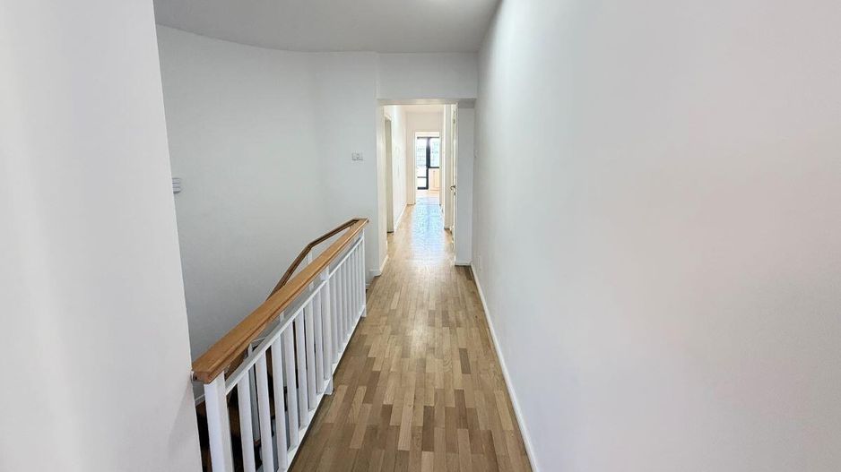 Polona - Duplex 256 mpu, 6 camere, etaje 6+7, panorama, terase 52 mp - Poză 31