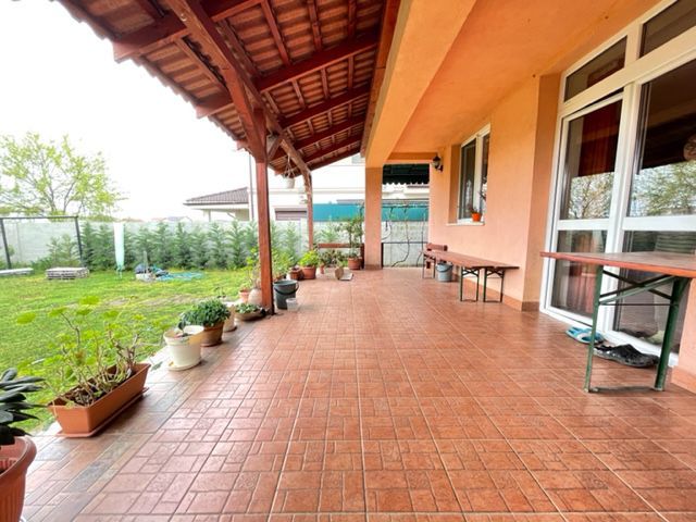 CASA INDIVIDUALA CU TEREN  GENEROS - Poză 5