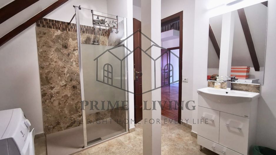 DE INCHIRIAT VILA CU 8 CAMERE, PISCINA SI GRADINA DE 1000MP IN PIPERA - Poză 12