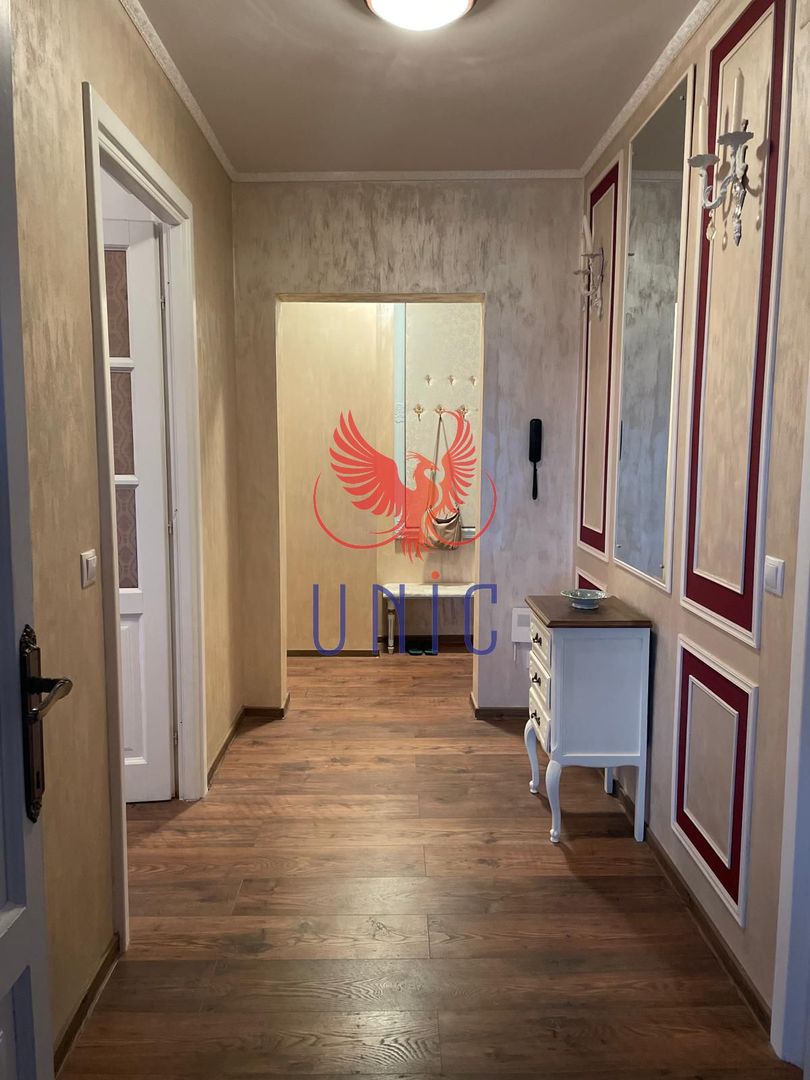 Proprietate deosebita, in inima orasului - Poză 1