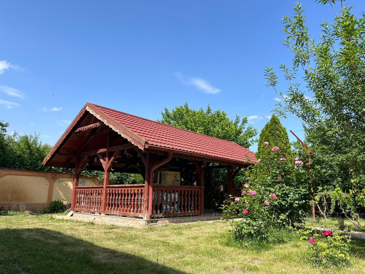 Vilă de lux mobilata/utilata cu terasa+foisor, garaj,gradina si livada - Poză 11