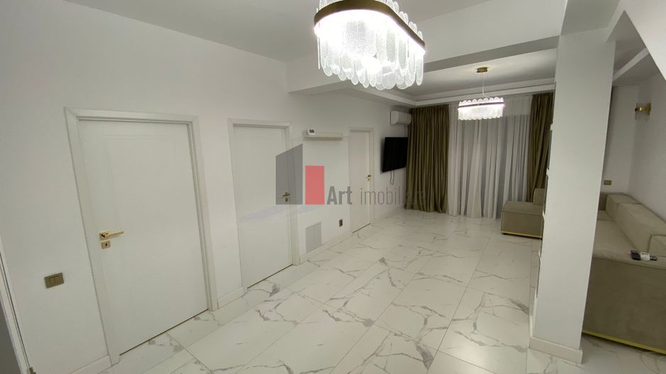 VILA SUPERBA DE VANZARE IN PIPERA - Poză 10