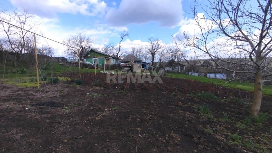 Casă bătrânească cu 3 camere de vânzare în satul Hîrbovăț, r. Anenii Noi - Poză 6