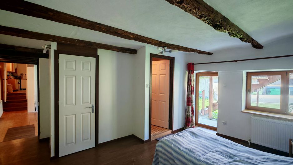 CASA SASEASCA comuna VULCAN,zona foarte buna,teren 3000 mp - Poză 9