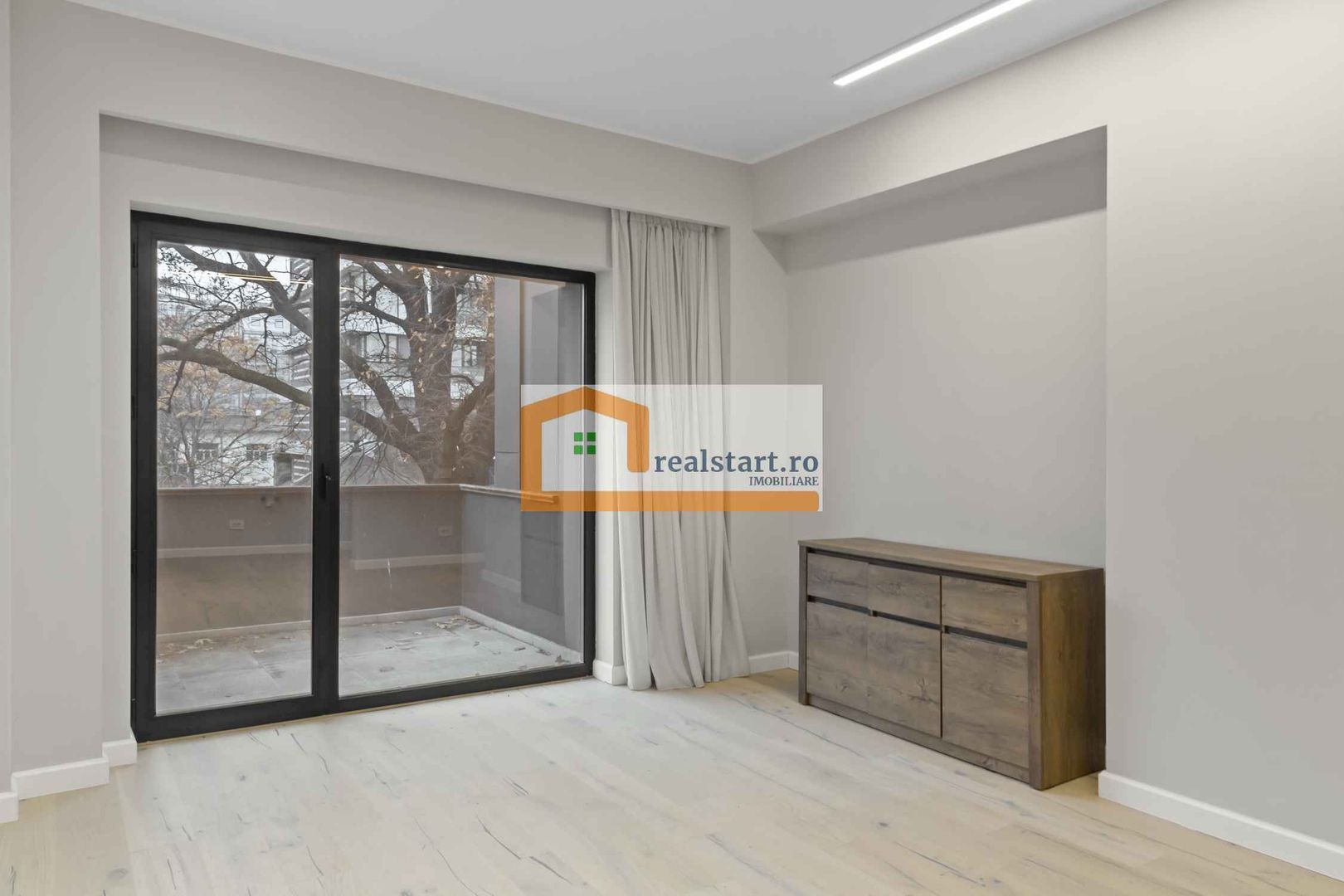 Vila individuala, acces metrou, 10 locuri parcare - Poză 1